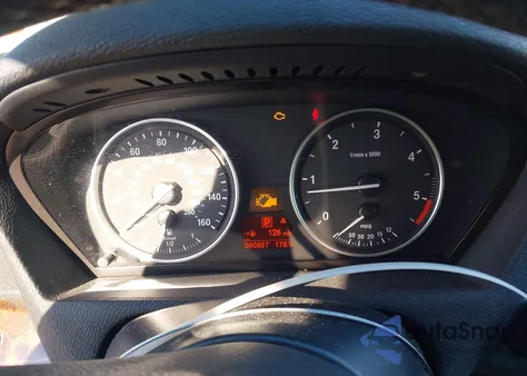 2012 BMW X5 xDrive35D z USA, uszkodzony, nr VIN 5UXZW0C52C0B89494